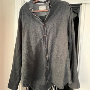 Selling asap! Men’s heritage button down xl shirt
